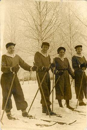 Участники лыжного похода НТГМТ.  19.03.1940 г.