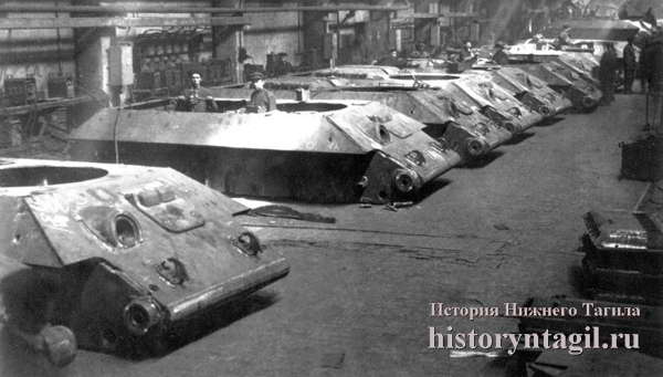 Сварка корпусов на заводе №183. 1942 г.